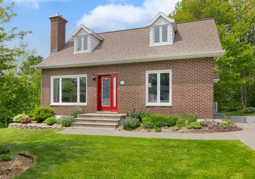 Maison à étages à vendre - 801 Rue Degré, Magog, J1X3Z8