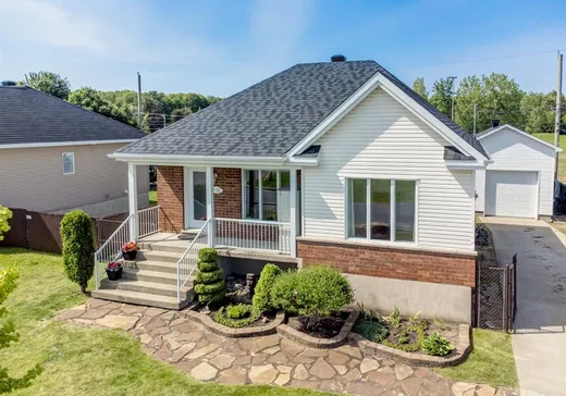 Bungalow à vendre - 725 Rue Champlain, Saint-Roch-de-Richelieu, J0L2M0