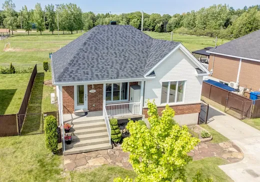 Maison à vendre - 725 Rue Champlain, Saint-Roch-de-Richelieu, J0L 2M0