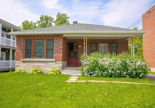 Bungalow à vendre - 1371 Rue du Rosaire, Sherbrooke, J1H2T4