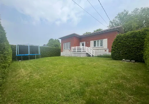 Maison à vendre - 255 Rue St-Jacques, Asbestos, J1T 2L9