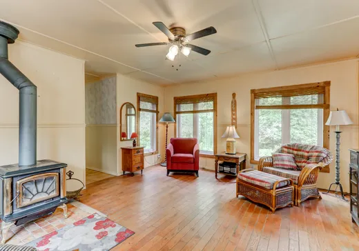 Maison à vendre - 20 Ch. de la Montagne, Notre-Dame-de-la-Merci, J0T 1A0