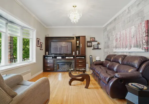 Maison à vendre - 11383 Av. de Bruxelles, Montréal (Nord), H1H 4S3