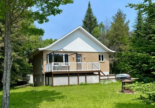 Maison à étages à vendre - 7418 Ch. du Coteau-du-Lac, Ste-Lucie, J0R2E0