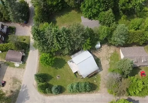 Maison à vendre - 7418 Ch. du Coteau-du-Lac, Ste-Lucie, J0R 2E0