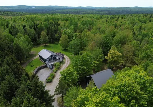 Maison à vendre - 552 Route 108, St-Romain, G0Y 1L0