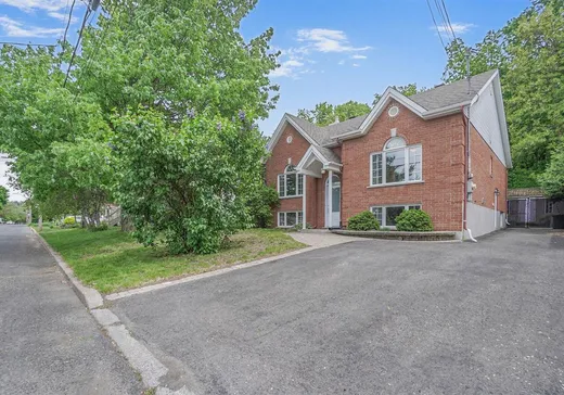 Bungalow for sale - 4615 Rue de Kensington, St-Hubert, J3Y2W2