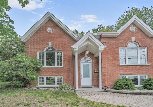 Maison à vendre - 4615 Rue de Kensington, St-Hubert, J3Y 2W2