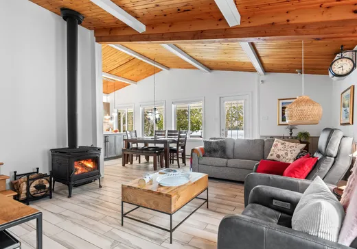 Maison à vendre - 712 Ch. du Tour-du-Lac-Lynch N., L'Ascension, J0T 1W0