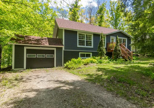 Bungalow à vendre - 218 Rue Dubé, Canton De Stanstead, J1X3W4