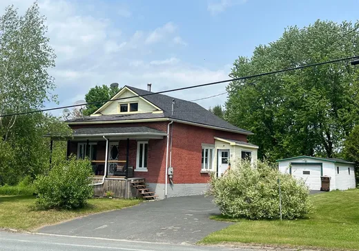 Bungalow à vendre - 11 Route 249, Val des Sources, J1T3M7