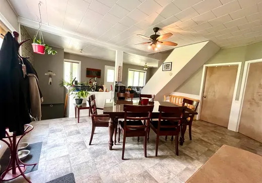 Maison à vendre - 11 Route 249, Val des Sources, J1T 3M7