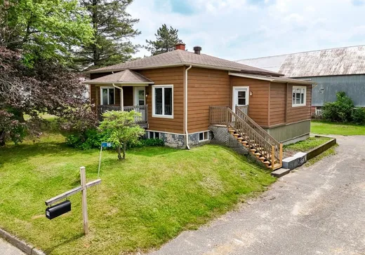Bungalow for sale - 15 Ch. Laroche, Val des Sources, J1T3M7