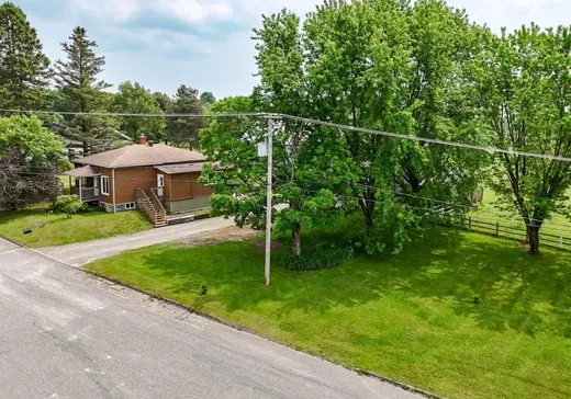 House for sale - 15 Ch. Laroche, Val des Sources, J1T 3M7