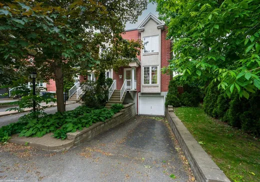 Bungalow à vendre - 3180 Boul. St-Martin E., Laval (Duvernay), H7E4W7