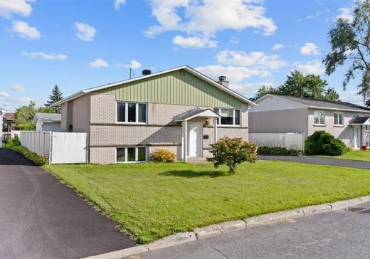 Bungalow à vendre - 4275 Rue Barbeau, St-Hubert, J3Y5Y2