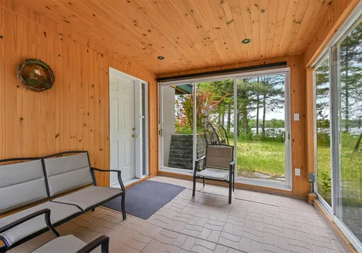 Maison à vendre - 2970 Ch. de la Salle, Laval (Sainte-Rose), J0T 2A0
