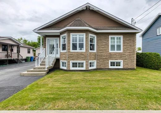 Bungalow for sale - 264 Rue St-Roch, Thetford-Mines, G0N1E0