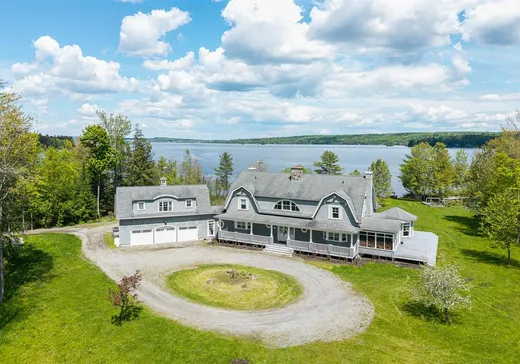 Two or more stories for sale - 41 Ch. de la Baie, Magog, J1X5R9
