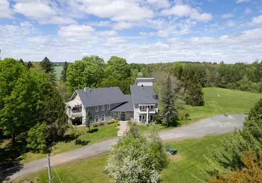Maison à étages à vendre - 325 Ch. de la Rivière, Saint-Félix-de-Kingsey, J0B2T0