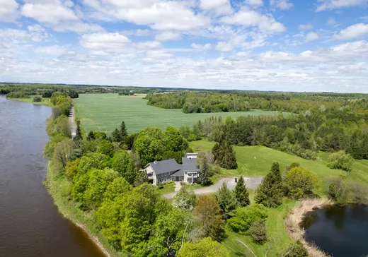Maison à vendre - 325 Ch. de la Rivière, Saint-Félix-de-Kingsey, J0B 2T0