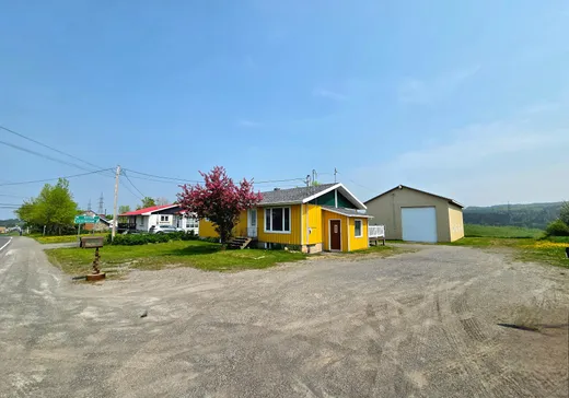 House for sale - 189 Route de St-Luc, Matane, G4W 3M8