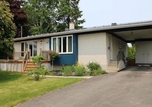 Two or more stories for sale - 315 Rue Morin, Rivière-du-Loup, G5R3R2