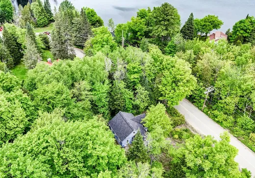 Maison à étages à vendre - 5 Ch. du Lac-Barron, Gore, J0V1K0