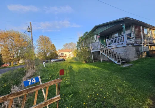 Maison à étages à vendre - 74 Rue Kidder, Saint-Georges-de-Clarenceville, J0J1B0