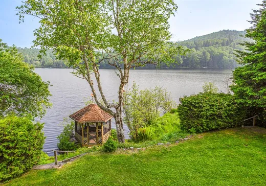 Maison à vendre - 2331 Ch. du Bord-du-Lac, Sainte-Adèle, J8B 2W9