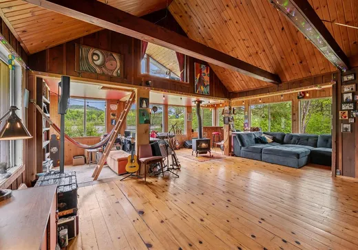 Maison à vendre - 2301 Rue St-Hilaire, Val Morin, J0T 2R0