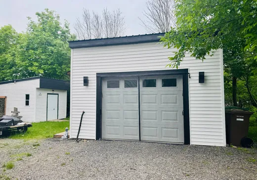 Maison à vendre - 122 Rue Robert, Cowansville, J2K 3J7