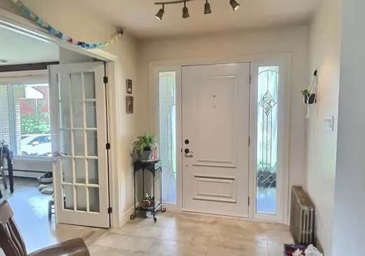 House for sale - 225 Rue St-Louis, Warwick, J0A 1M0
