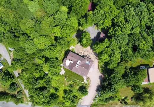 Maison à vendre - 25 Rue Dominique, Ste-Catherine-De-Hatley, J0B 1W0