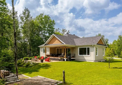 Maison à vendre - 1100 Ch. des Diligences, Eastman, J0E 1P0