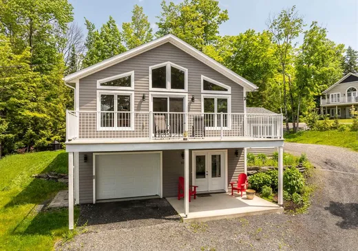 Maison à étages à vendre - 60 110e Rue, Magog, J1X0M6