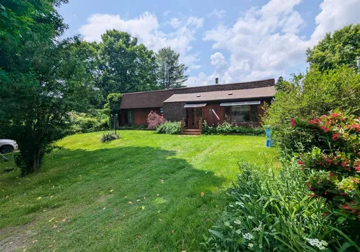 Bungalow à vendre - 33 Rue Dollard, Lachute, J0V1X0