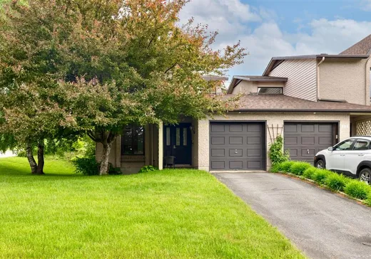 Two or more stories for sale - 499 Rue Barraute, Charlesbourg, G1H7E3