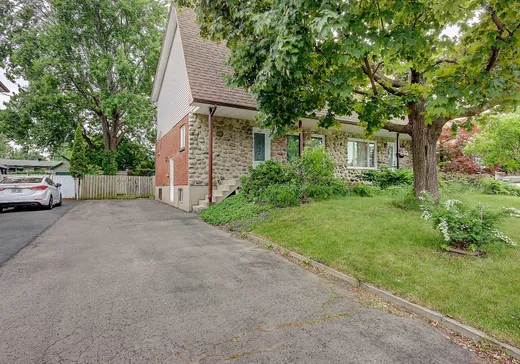 Maison à étages à vendre - 3330 Rue de Lyon, Longueuil, J4L3S2