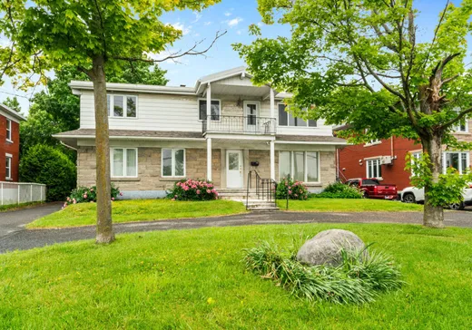 Maison à étages à vendre - 888 Rue Champlain, Saint-Jean-sur-Richelieu, J3A1B9
