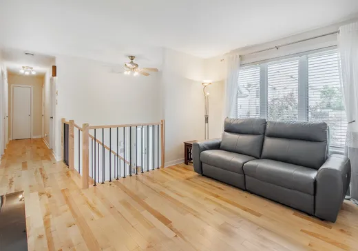 House for sale - 120 Rue de Valcourt, Blainville, J7B 1H5