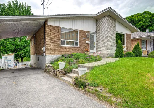 Maison à étages à vendre - 209 Rue Rolland, Saint-Jérôme, J7Z5S2