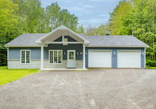 Maison à étages à vendre - 13 Ch. du Lac, Saint-Janvier-de-Joly, G0S1M0