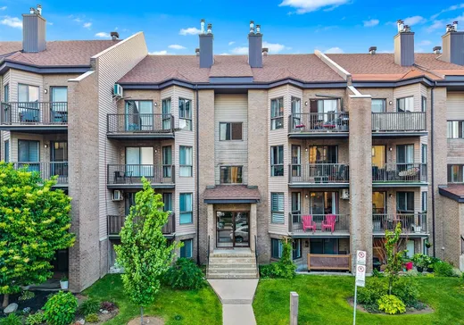 Condo à vendre - 385 Rue Lulli, Laval (Laval-des-Rapides), H7N 1B5