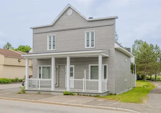 Maison à étages à vendre - 391 Rue Principale, Lac-aux-Sables, G0X1M0