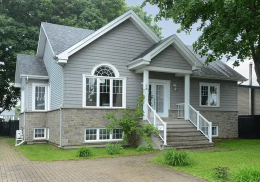 Maison à étages à vendre - 36 Rue Ostiguy, Salaberry-de-Valleyfield, J6T5G2