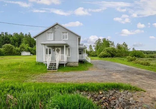 Maison à vendre - 705 Route 138, St-Tite-Des-Caps, G0A 4J0