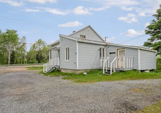 Maison à vendre - 705 Route 138, St-Tite-Des-Caps, G0A 4J0