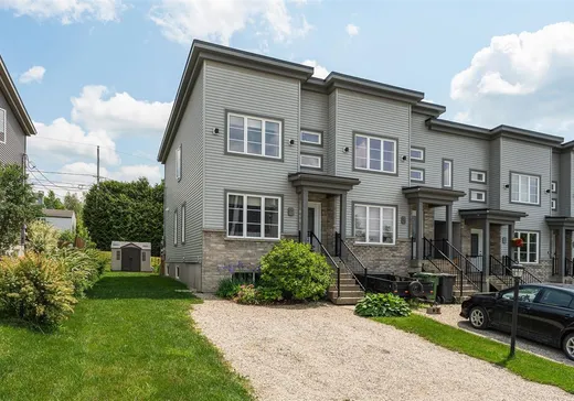 Two or more stories for sale - 37 Rue Armande-Biron, Sherbrooke, J1C0V9