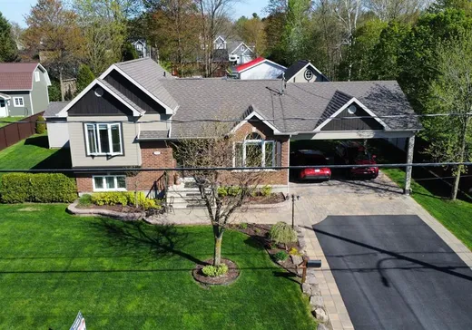 Maison à vendre - 560 Rue Lecavalier, Drummondville, J2B 8A8